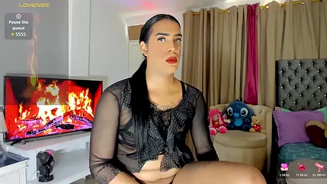 Samra Naugthy online show from April 18, 3:38 pm