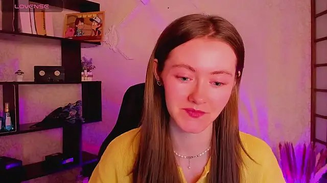 KateCuddle online show from January 13, 2:18 am