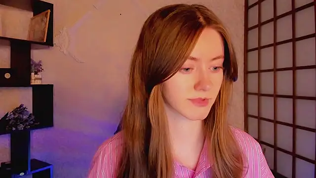 KateCuddle online show from March 3, 2:36 am