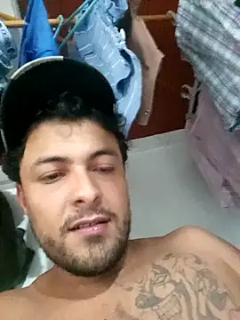 Snapshot of 11scorpion27 chatting on October 12, 4:00 am 11scorpion27 online show from October 12, 4:00 am