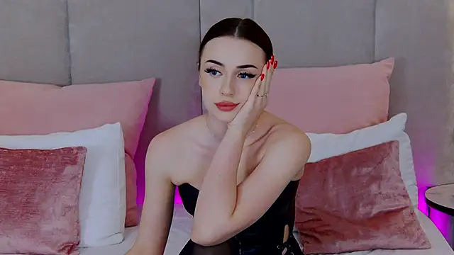 Snapshot of Betty_Bridge chatting on February 23, 12:59 pm Betty Bridge online show from February 23, 12:59 pm