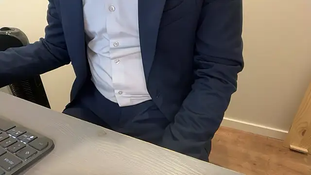 Snapshot of rickyi2023 chatting on November 26, 5:25 pm rickyi2023 online show from November 26, 5:25 pm