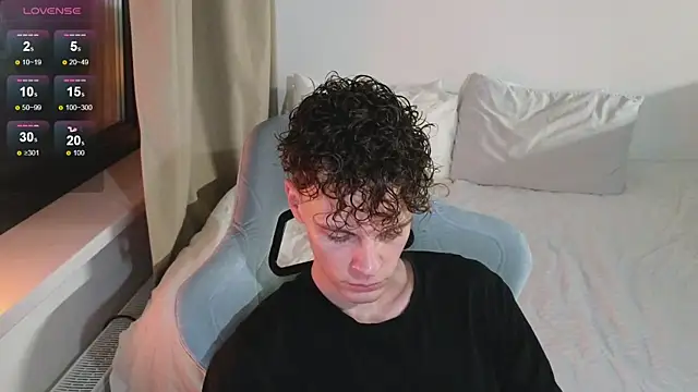 Snapshot of cute_thomas chatting on July 11, 7:38 pm cute thomas online show from July 11, 7:38 pm