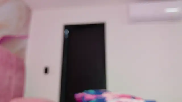 Snapshot of celeste_sea chatting on May 28, 7:22 pm celeste sea online show from May 28, 7:22 pm