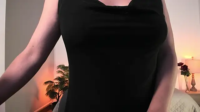 Snapshot of SaharaGarcia__ chatting on January 10, 12:06 am SaharaGarcia online show from January 10, 12:06 am