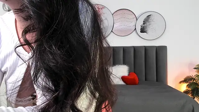 Snapshot of SaharaGarcia__ chatting on March 11, 12:00 am SaharaGarcia online show from March 11, 12:00 am