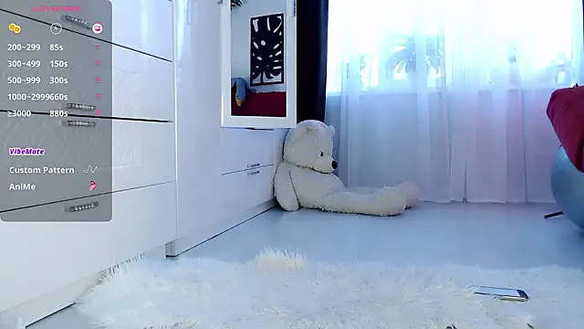 Snapshot of WhiteBunny chatting on December 3, 7:21 am WhiteBunny online show from December 3, 7:21 am