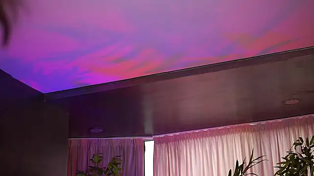 HotSkinnyX online show from November 30, 9:02 am