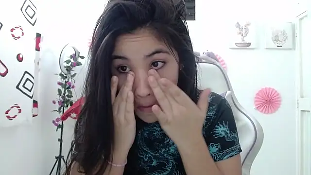 Snapshot of InocentHeaven1 chatting on October 24, 1:29 pm InocentHeaven1 online show from October 24, 1:29 pm