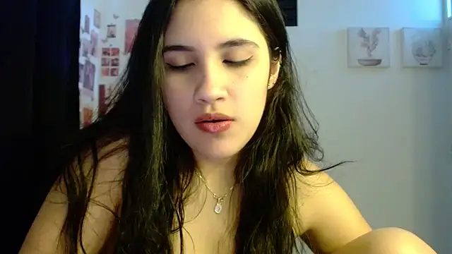 InocentHeaven1 online show from April 16, 12:17 pm