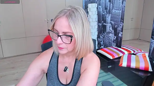 Snapshot of jane_turner chatting on May 11, 1:06 pm jane turner online show from May 11, 1:06 pm