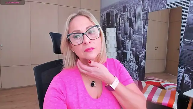 Snapshot of jane_turner chatting on May 15, 1:18 pm jane turner online show from May 15, 1:18 pm