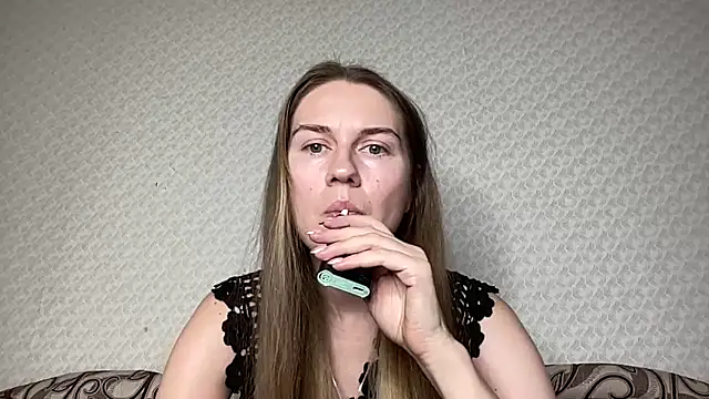 Snapshot of dream_alexa chatting on January 2, 3:08 pm dream alexa online show from January 2, 3:08 pm