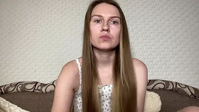 Snapshot of dream_alexa chatting on February 3, 2:45 pm dream alexa online show from February 3, 2:45 pm