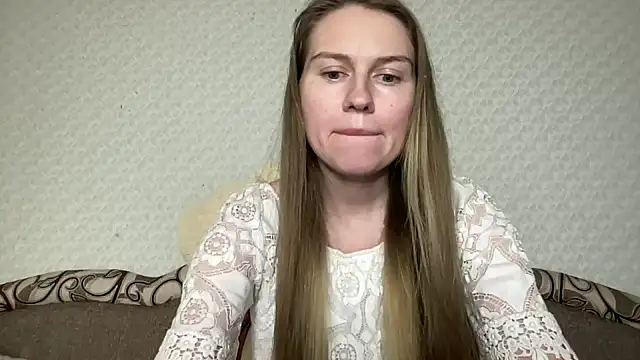 Snapshot of dream_alexa chatting on February 4, 1:27 pm dream alexa online show from February 4, 1:27 pm
