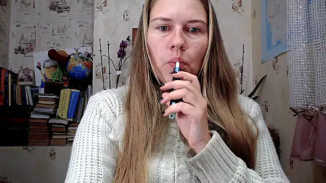 Snapshot of dream_alexa chatting on October 6, 3:26 am dream alexa online show from October 6, 3:26 am