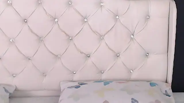 LiaVillalobos online show from September 12, 2:06 pm