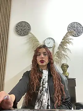 LiaVillalobos online show from April 21, 1:39 pm