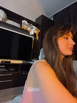 itssophiie online show from April 28, 6:57 pm