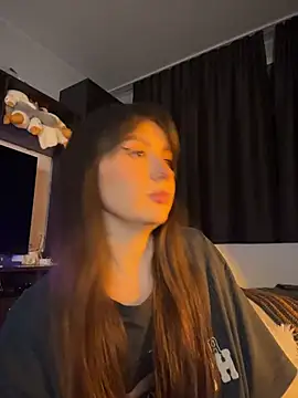 Snapshot of itssophiie chatting on June 7, 8:45 pm itssophiie online show from June 7, 8:45 pm