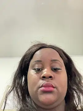 Snapshot of sharik-browns chatting on June 15, 5:59 pm sharik-browns online show from June 15, 5:59 pm