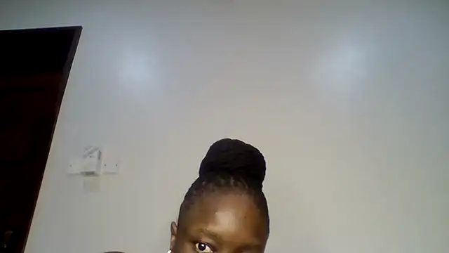 sweet sassy  online show from April 19, 3:17 am