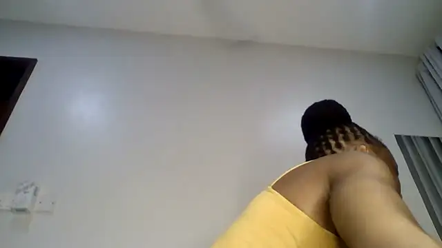 sweet sassy  online show from April 22, 3:31 am