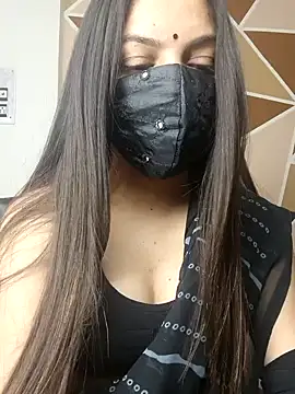 Snapshot of _desigori chatting on December 10, 4:45 am  desigori online show from December 10, 4:45 am