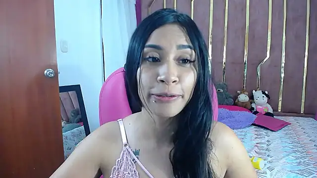 Snapshot of Chanel-24 chatting on December 7, 11:01 pm Chanel-24 online show from December 7, 11:01 pm