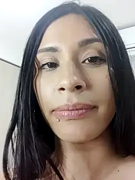 Snapshot of Chanel-24 chatting on December 10, 11:19 pm Chanel-24 online show from December 10, 11:19 pm