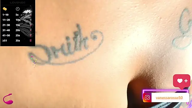 Snapshot of Julieth_Rossi chatting on September 11, 11:49 pm Julieth Rossi online show from September 11, 11:49 pm