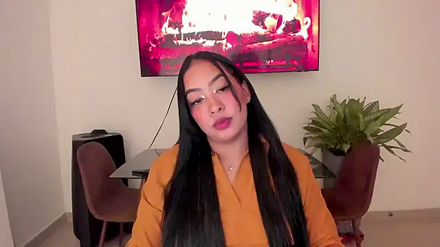 brunetenikole02 online show from March 15, 1:41 am