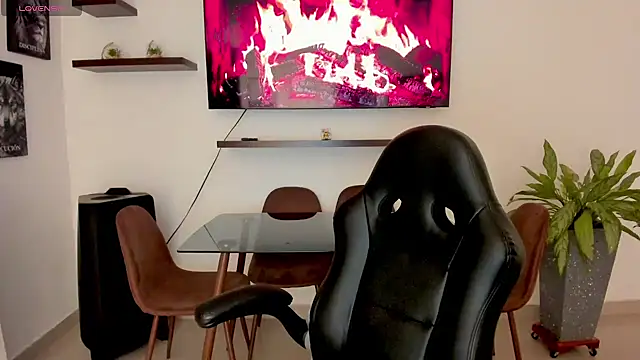 brunetenikole02 online show from September 16, 2:12 am