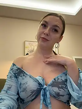 Snapshot of Janeee chatting on December 12, 2:55 pm Janeee online show from December 12, 2:55 pm