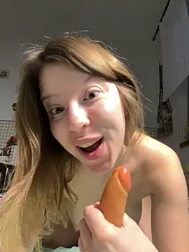 kimczii online show from April 10, 6:18 am