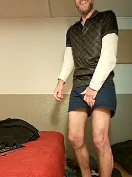 Snapshot of eddouxxx78 chatting on December 11, 4:31 pm eddouxxx78 online show from December 11, 4:31 pm