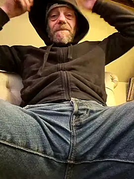 Snapshot of eddouxxx78 chatting on February 14, 3:58 pm eddouxxx78 online show from February 14, 3:58 pm