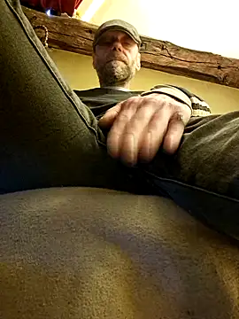 Snapshot of eddouxxx78 chatting on March 2, 10:45 am eddouxxx78 online show from March 2, 10:45 am