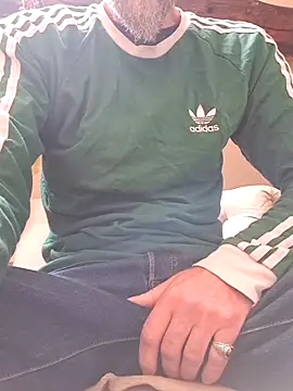 Snapshot of eddouxxx78 chatting on October 2, 2:13 pm eddouxxx78 online show from October 2, 2:13 pm