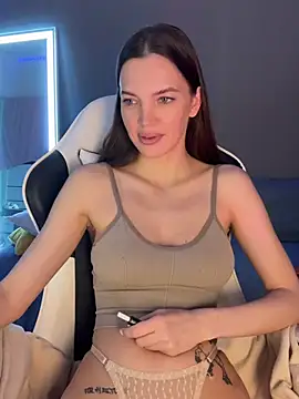 julia fly online show from January 19, 8:18 am