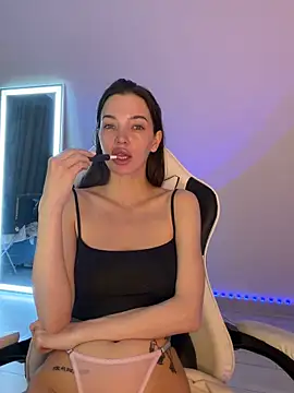 julia fly online show from March 25, 7:36 am