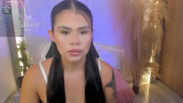 dominique25  online show from July 22, 1:52 am