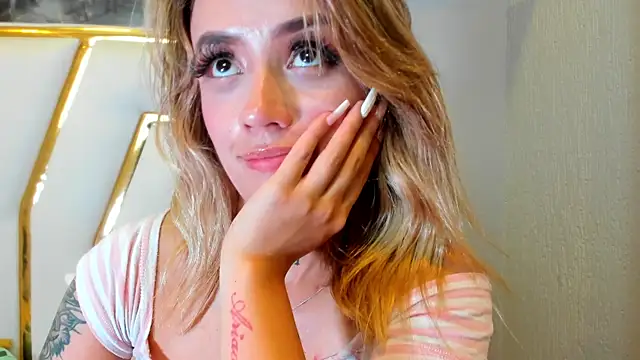 Snapshot of Sabrina_Cole chatting on February 23, 9:44 am Sabrina Cole online show from February 23, 9:44 am