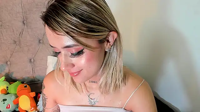 Snapshot of Sabrina_Cole chatting on March 16, 10:00 am Sabrina Cole online show from March 16, 10:00 am