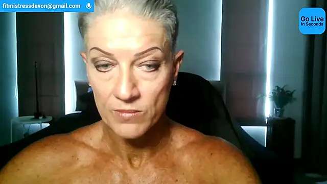 Snapshot of Devon2020 chatting on June 16, 4:59 am Devon2020 online show from June 16, 4:59 am