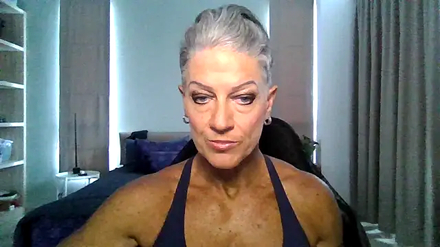 Snapshot of Devon2020 chatting on June 20, 9:01 am Devon2020 online show from June 20, 9:01 am