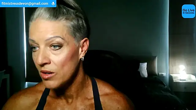 Snapshot of Devon2020 chatting on June 29, 10:15 am Devon2020 online show from June 29, 10:15 am