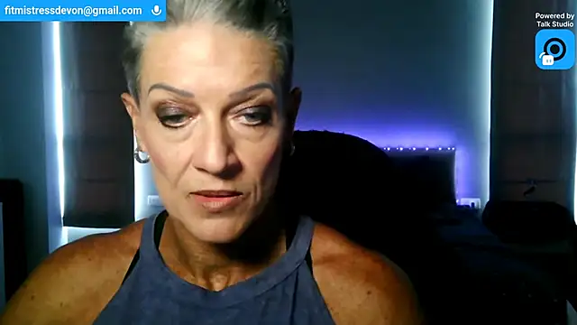 Snapshot of Devon2020 chatting on July 4, 9:59 am Devon2020 online show from July 4, 9:59 am