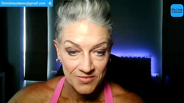 Snapshot of Devon2020 chatting on July 8, 11:26 am Devon2020 online show from July 8, 11:26 am