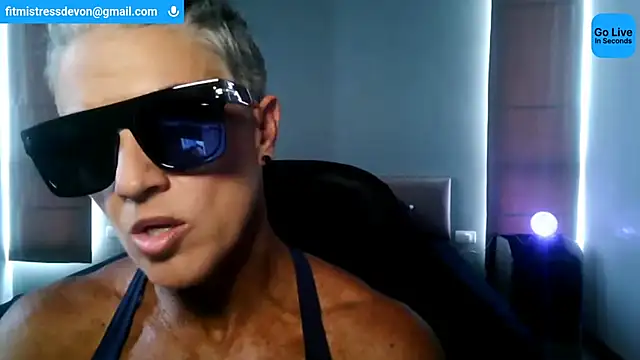 Snapshot of Devon2020 chatting on July 25, 7:28 am Devon2020 online show from July 25, 7:28 am